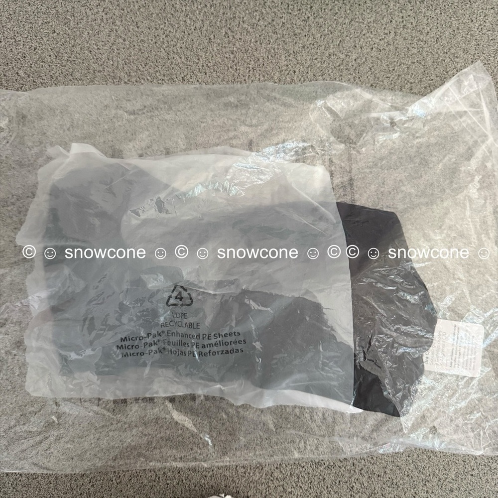 NWT Lululemon In Alignment Straight-Strap Bra *C/D Cup
BLACK - Picture 8 of 9
